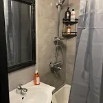 Apartment Guest *